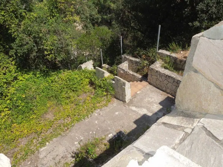 una parcela en la urbanización Serra Brava, a unos 2km de Lloret de mar/Costa Brava
