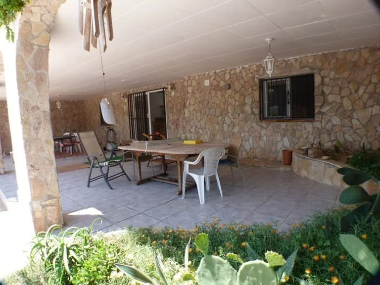 Casa Con vistas al mar y montaña.