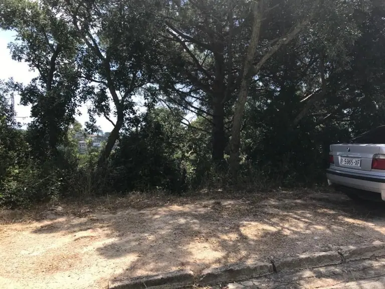 Magnífica parcela con vistas.