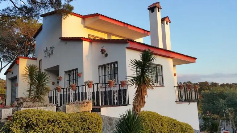 Chalet en Maçanet de la Selva: Tu Refugio de Tranquilidad
