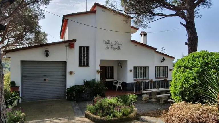 Chalet en Maçanet de la Selva: Tu Refugio de Tranquilidad