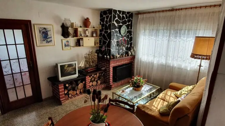 Chalet en Maçanet de la Selva: Tu Refugio de Tranquilidad