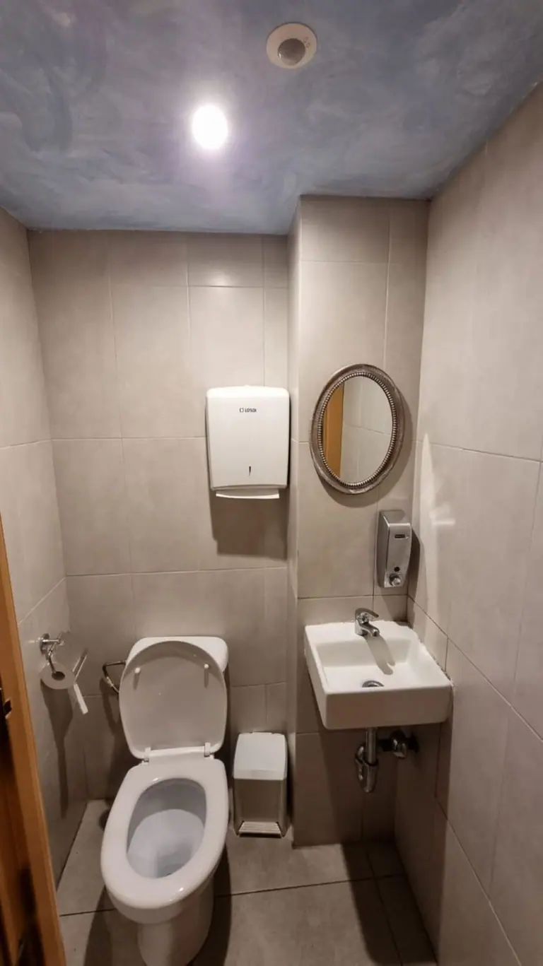 local comercial con terraza, actualmente restaurante trabajando, totalmente equipado