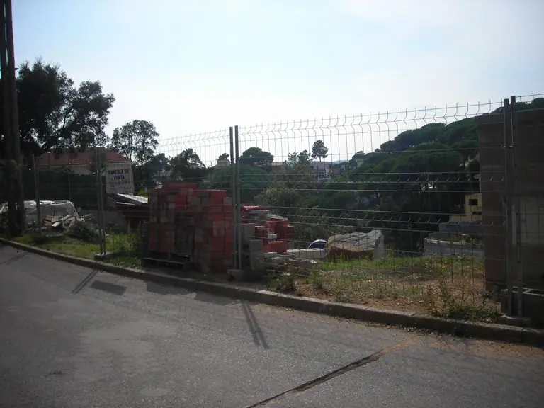 Parcela urbanizable en Aiguaviva Parc