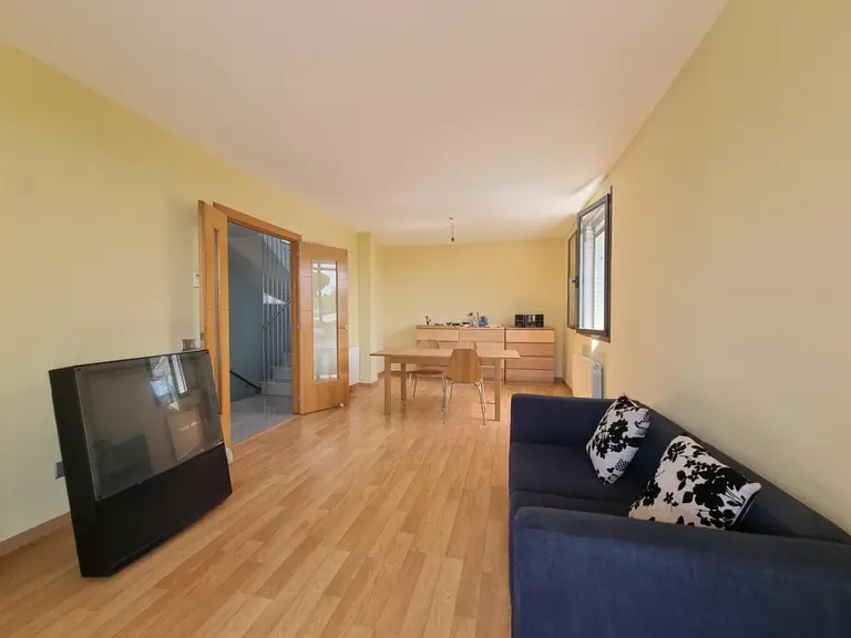 Espectacular Residencia con Vistas al Mar y Montaña en La Montgoda, Lloret de Mar
