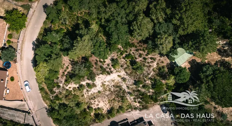 Terreno Urbanizable en Lloret Residencial - 950 m2 con Mucho Sol