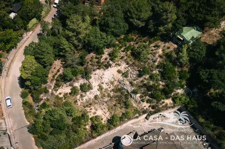 Terreno Urbanizable en Lloret Residencial - 950 m2 con Mucho Sol