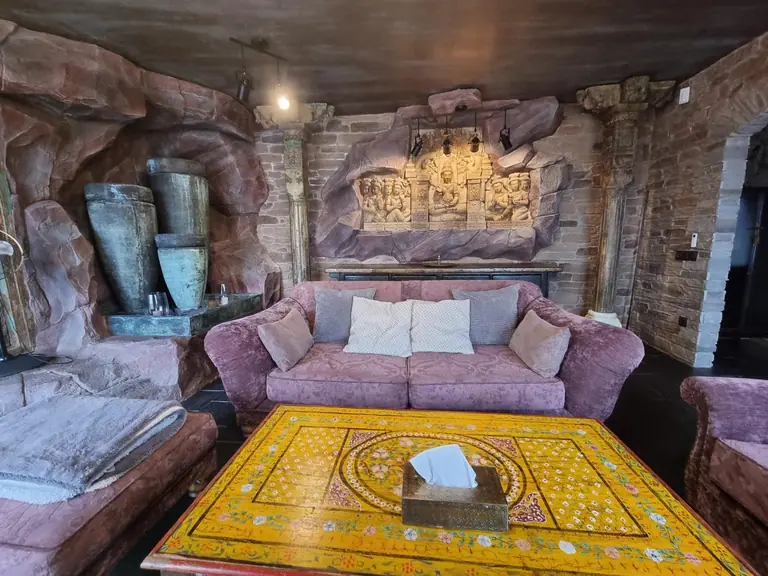 Esta exclusiva casa en Canyelles Urcasa es un auténtico refugio que fusiona un diseño contemporáneo con la
