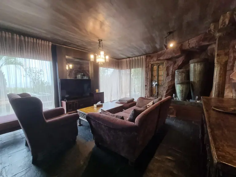 Esta exclusiva casa en Canyelles Urcasa es un auténtico refugio que fusiona un diseño contemporáneo con la