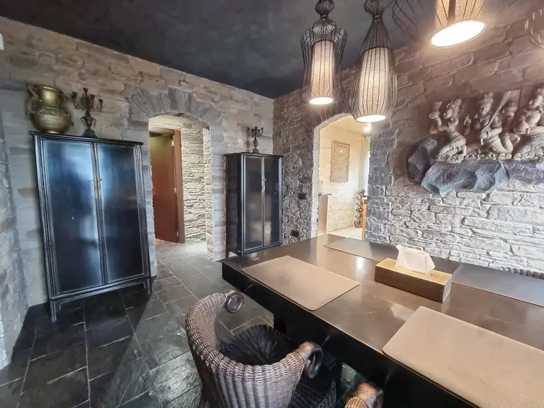 Esta exclusiva casa en Canyelles Urcasa es un auténtico refugio que fusiona un diseño contemporáneo con la