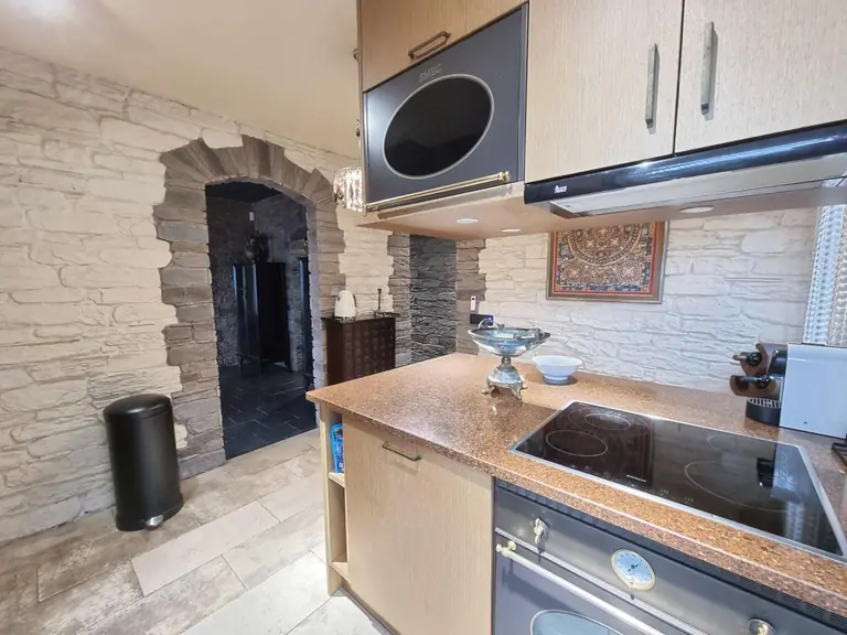 Esta exclusiva casa en Canyelles Urcasa es un auténtico refugio que fusiona un diseño contemporáneo con la