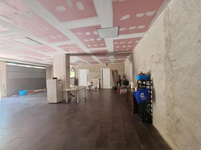 OPORTUNIDAD ÚNICA – Local comercial de 140 m2 en zona de alto tránsito en Tossa de Mar