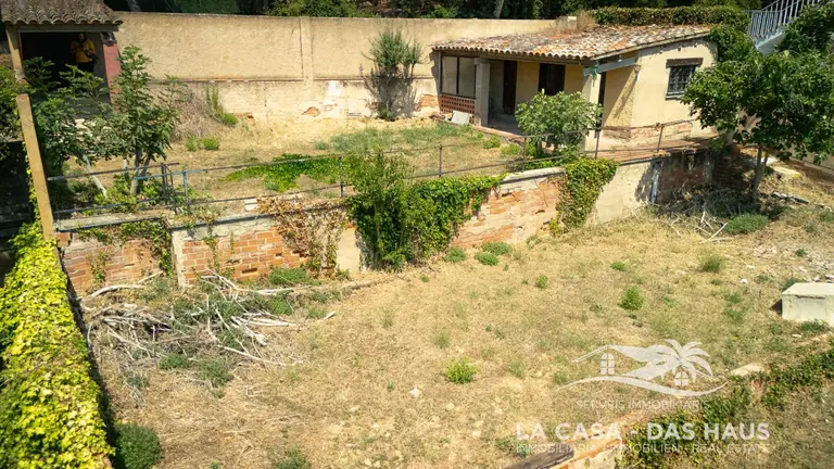terreno urbano de 375 m2 situado en el emblemático Barrio de los Pescadores, una de las zonas con más encanto