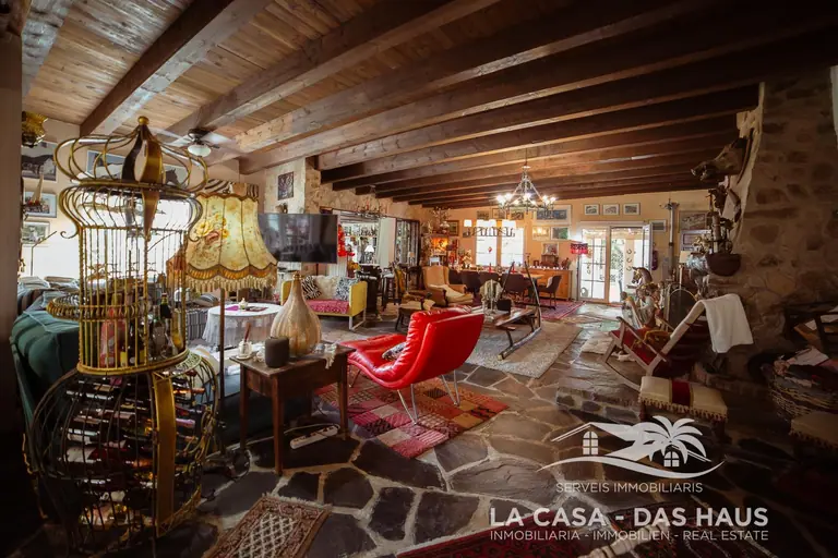 Masía en venta en Maçanet de la Selva con licencia turística (HUTG), adecuada tanto como vivienda habitual
