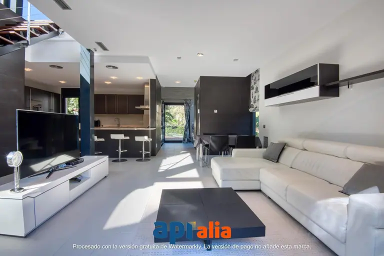 CASA CON LICENCIA TURÍSTICA EN CALA SANT FRANCESC, BLANES