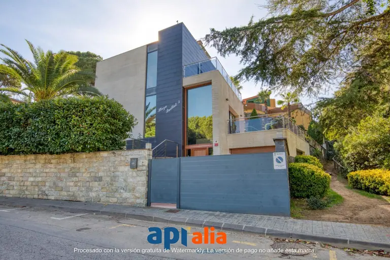 CASA CON LICENCIA TURÍSTICA EN CALA SANT FRANCESC, BLANES