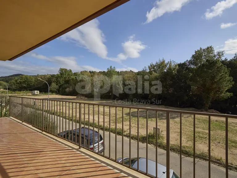 Casa con piscina y jardín en Lloret de Mar – lista para entrar a vivir