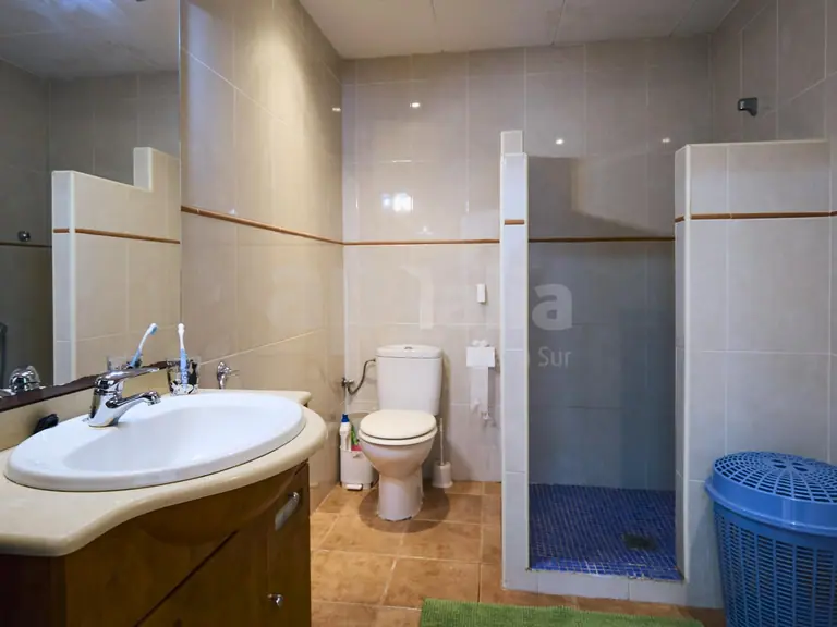 Casa con piscina y jardín en Lloret de Mar – lista para entrar a vivir