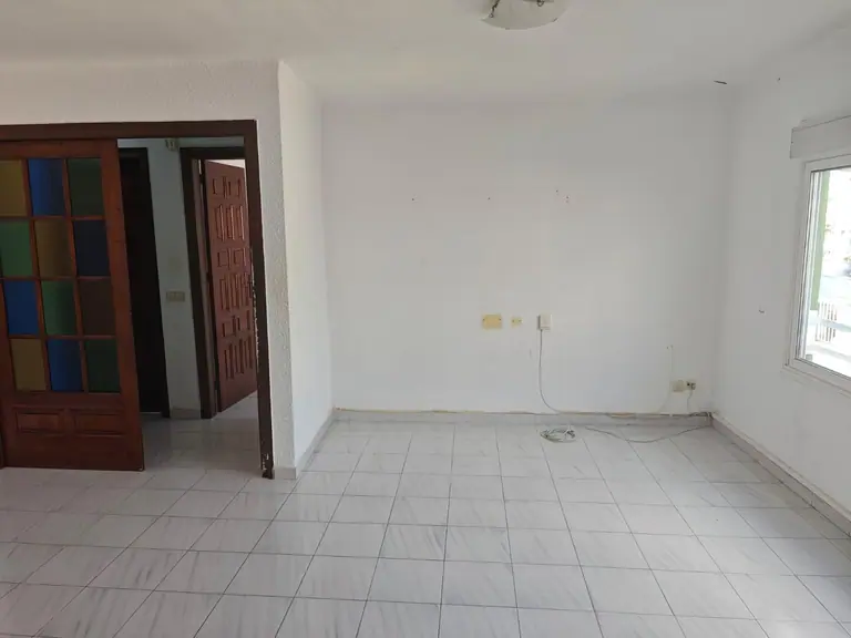 Tu nuevo hogar en el centro: luminoso, esquinero y lleno de posibilidades