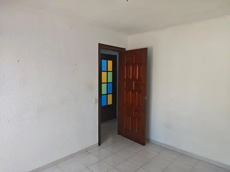 Tu nuevo hogar en el centro: luminoso, esquinero y lleno de posibilidades