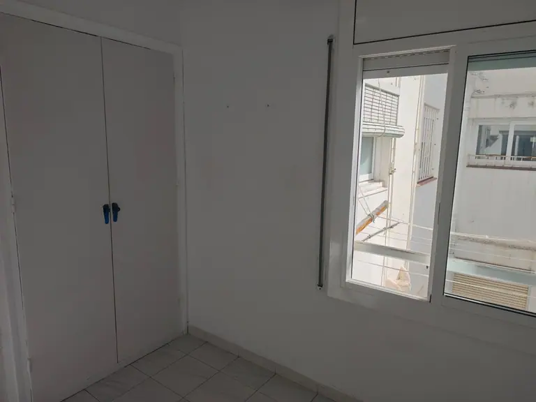 Tu nuevo hogar en el centro: luminoso, esquinero y lleno de posibilidades