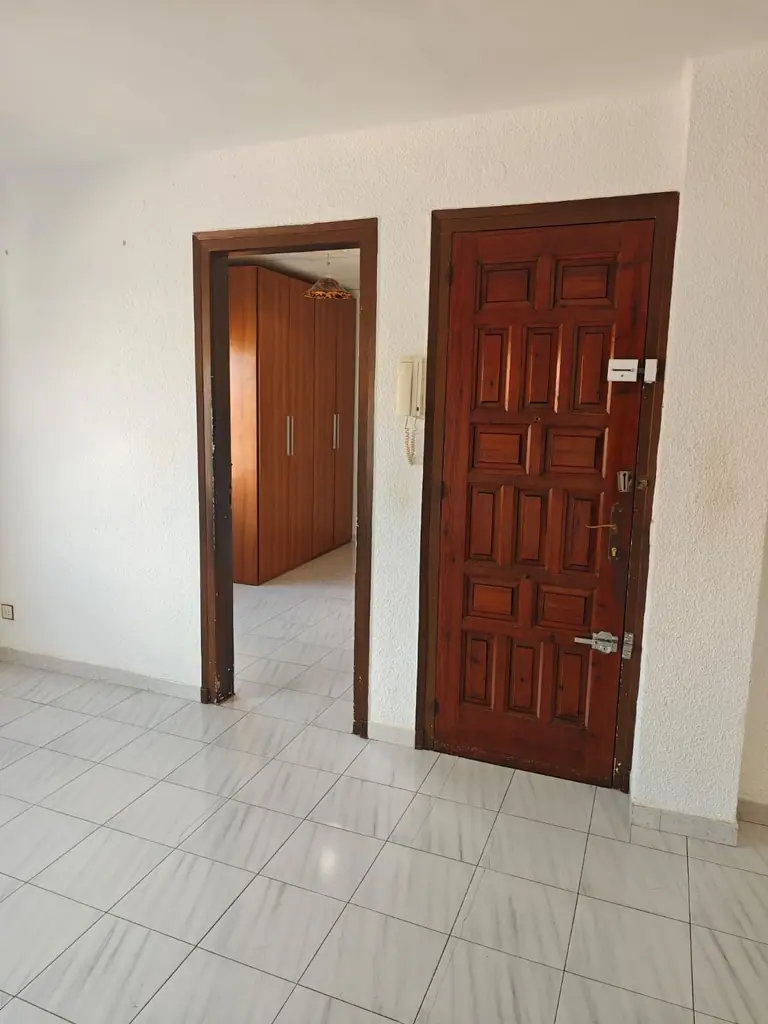 Tu nuevo hogar en el centro: luminoso, esquinero y lleno de posibilidades