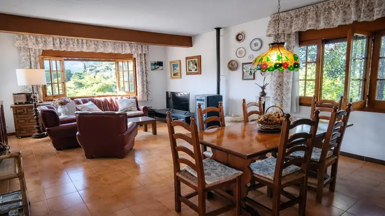 Casa independiente en Lloret de Mar (Lloret Blau) con 2 viviendas, parcela de 1