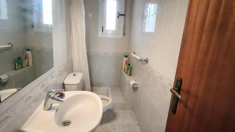 Casa independiente en Lloret de Mar (Lloret Blau) con 2 viviendas, parcela de 1