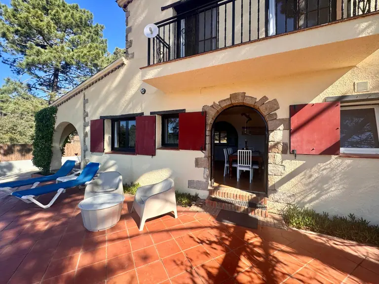Finca rústica con vistas al mar y total privacidad en Lloret de Mar
