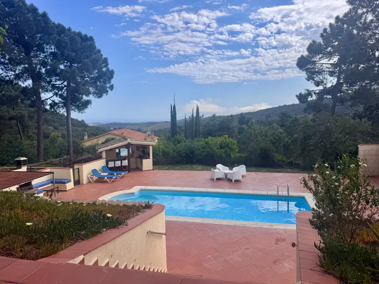 Finca rústica con vistas al mar y total privacidad en Lloret de Mar