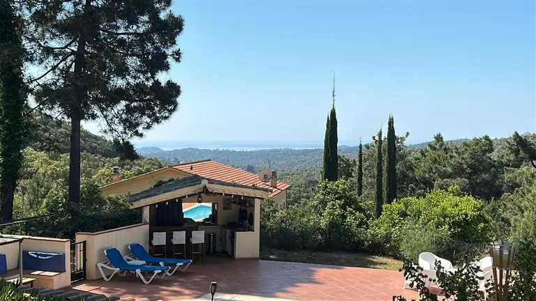 Finca rústica con vistas al mar y total privacidad en Lloret de Mar