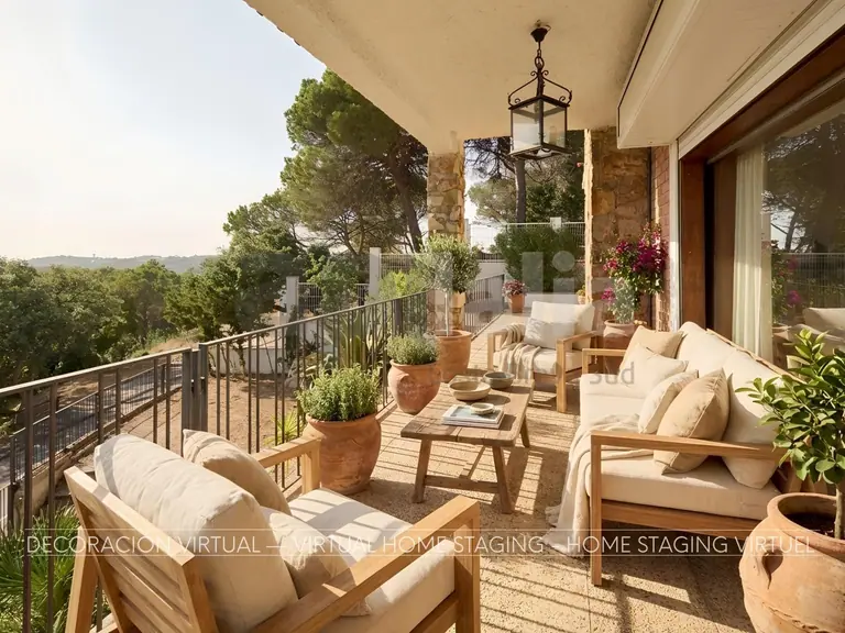 Villa con 2.000 m2 de parcela, privacidad total y gran potencial
