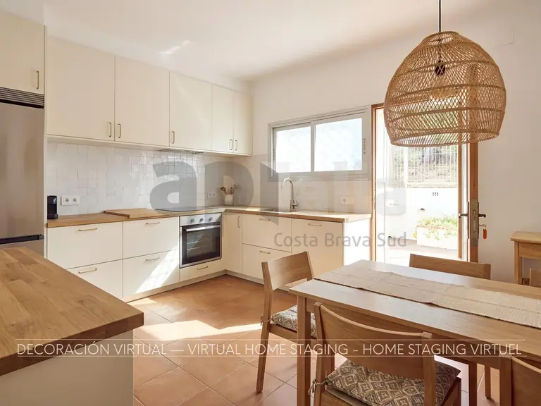 Villa con 2.000 m2 de parcela, privacidad total y gran potencial