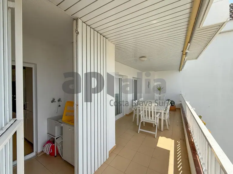 Exclusivo piso reformado con terrazas y vistas al mar en Fenals