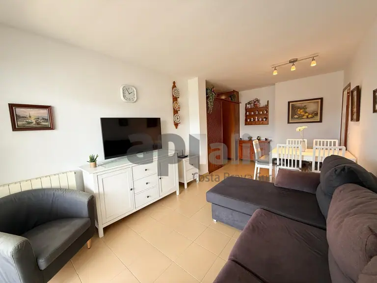 Exclusivo piso reformado con terrazas y vistas al mar en Fenals