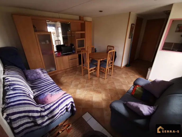 esta encantadora casa prefabricada situada en la tranquila urbanización de Mont Lloret, a tan solo 15 minutos